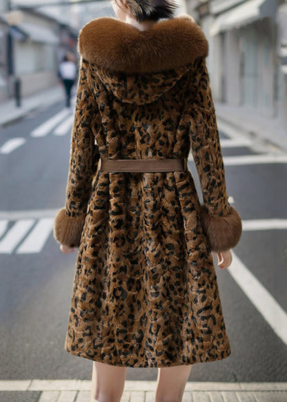 Classic Vintage & Enduringly Stylish Coat