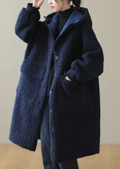 Well Tailored Coat with a Graceful Silhouette