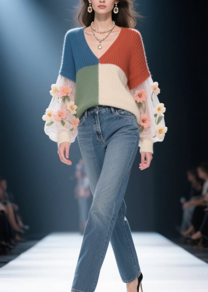 Well Tailored Sweater with a Graceful Silhouette