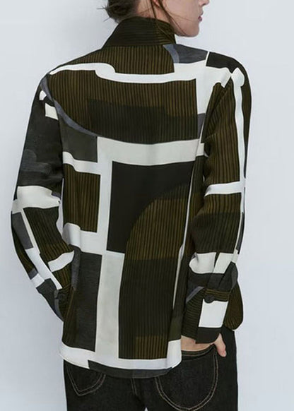 Classic Vintage Shirt with a Flattering Fit