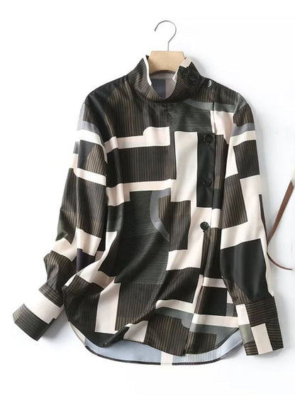 Classic Vintage Shirt with a Flattering Fit