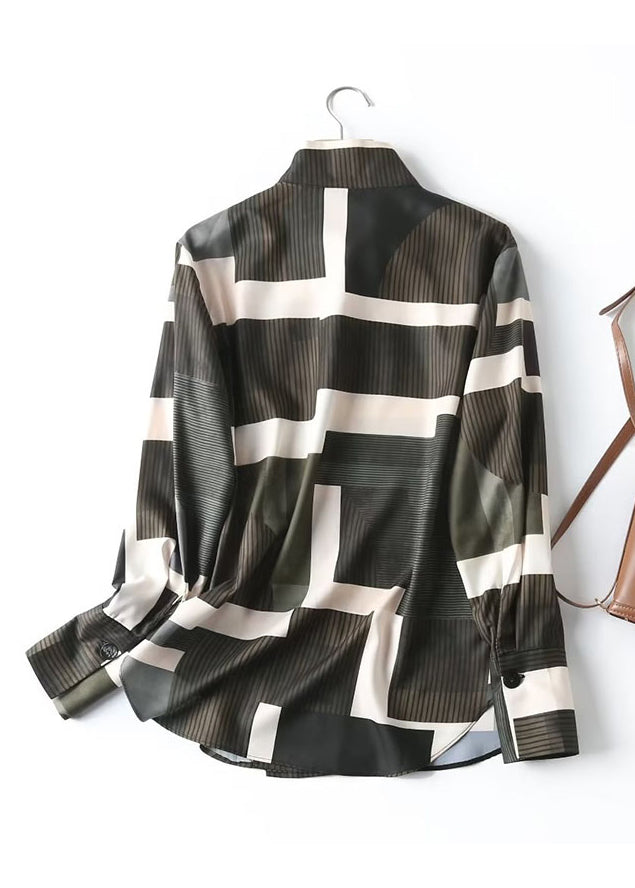 Classic Vintage Shirt with a Flattering Fit