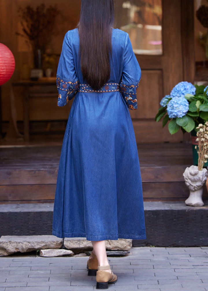 A Vintage Style Dress with Delicate Timeless Details