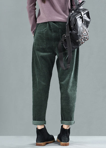 Well Tailored Pants with a Graceful Silhouette