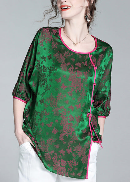 Classic Vintage Top with a Flattering Fit