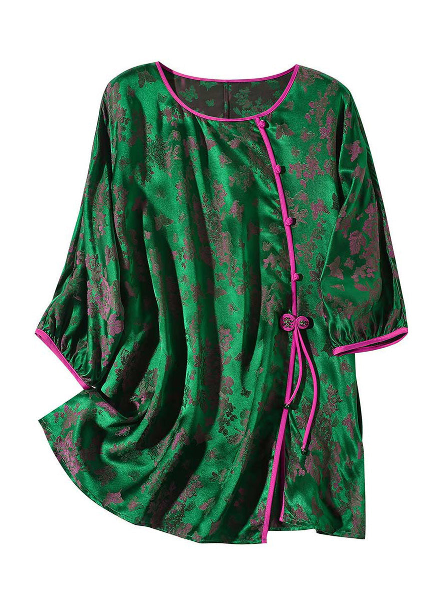 Classic Vintage Top with a Flattering Fit