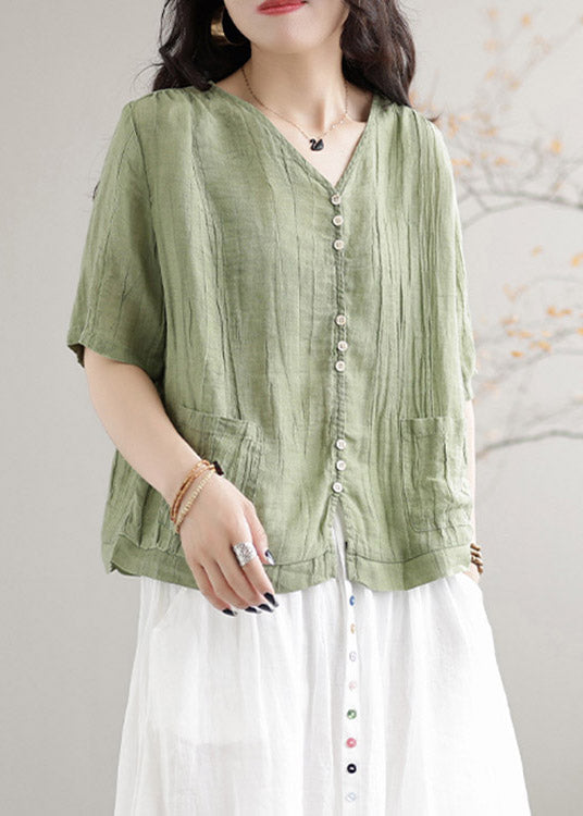 Well Tailored Shirt with a Graceful Silhouette