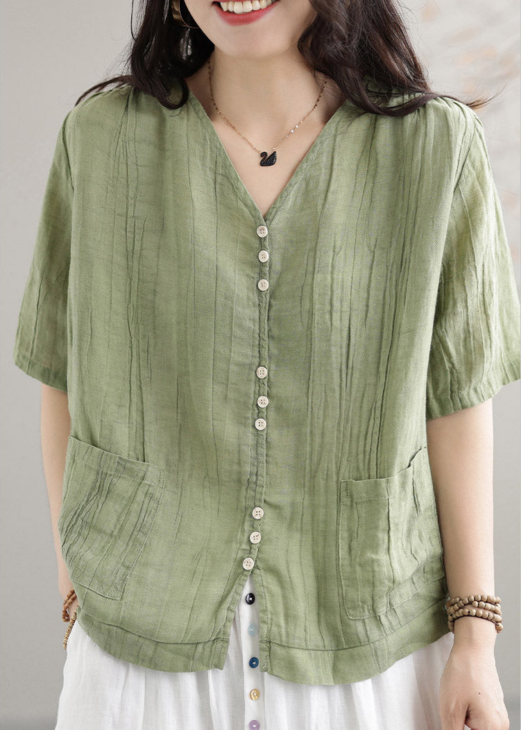 Well Tailored Shirt with a Graceful Silhouette