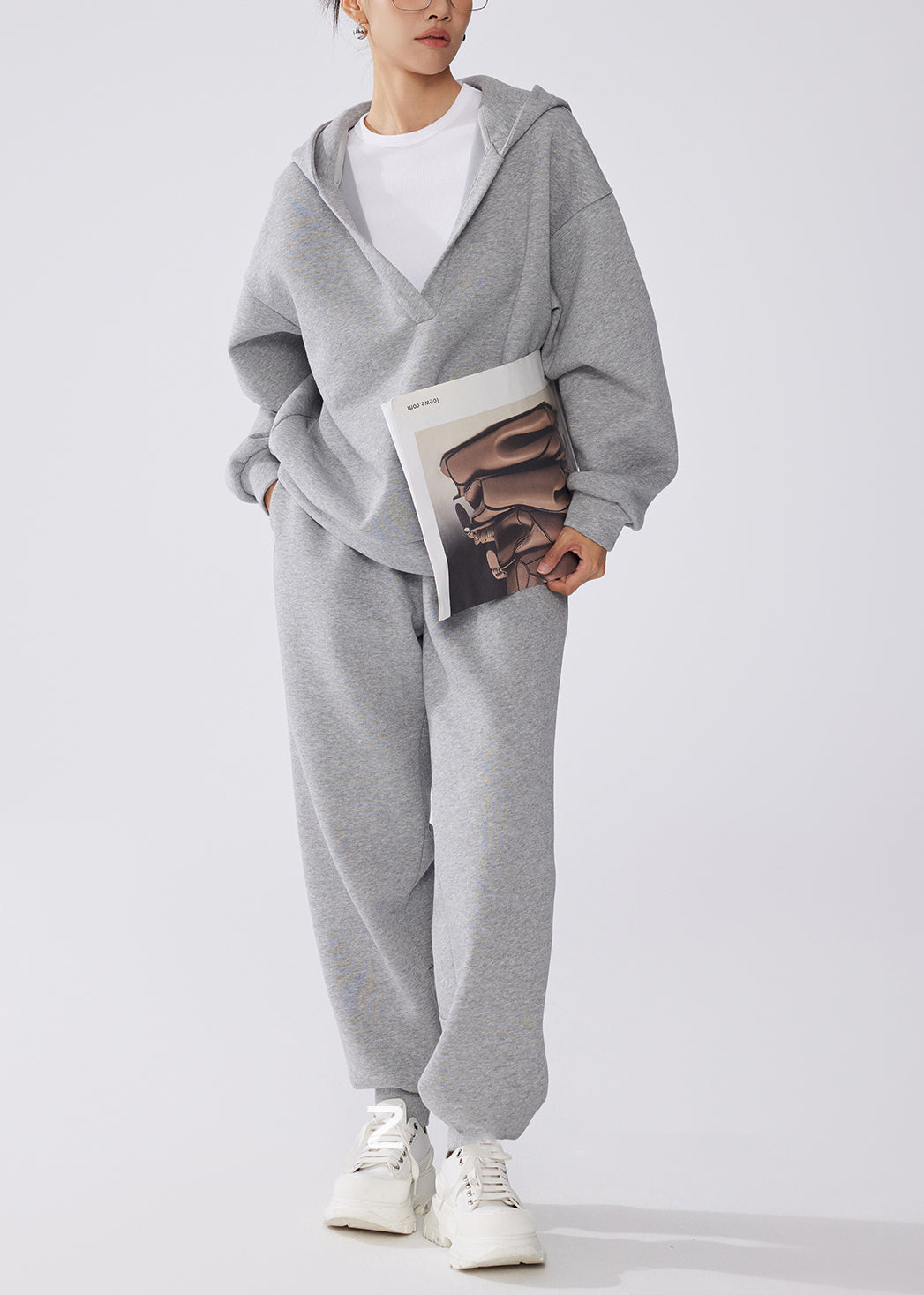 Gracefully Styled Pullover for Any Occasion