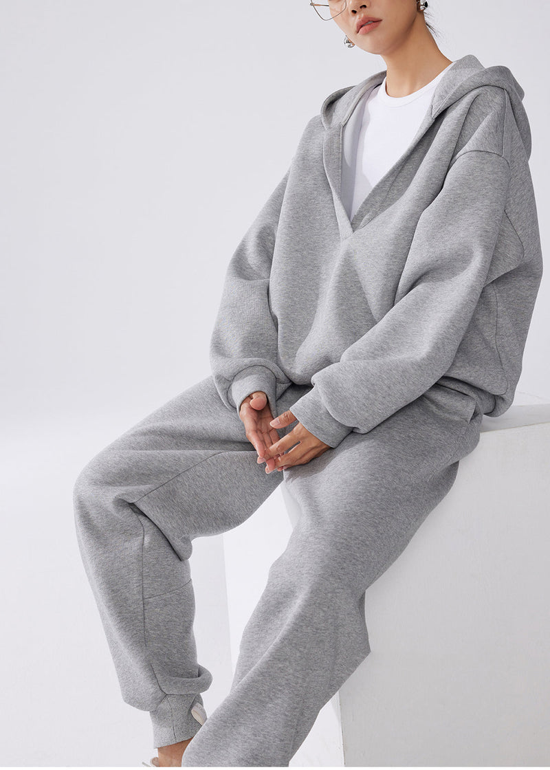 Gracefully Styled Pullover for Any Occasion