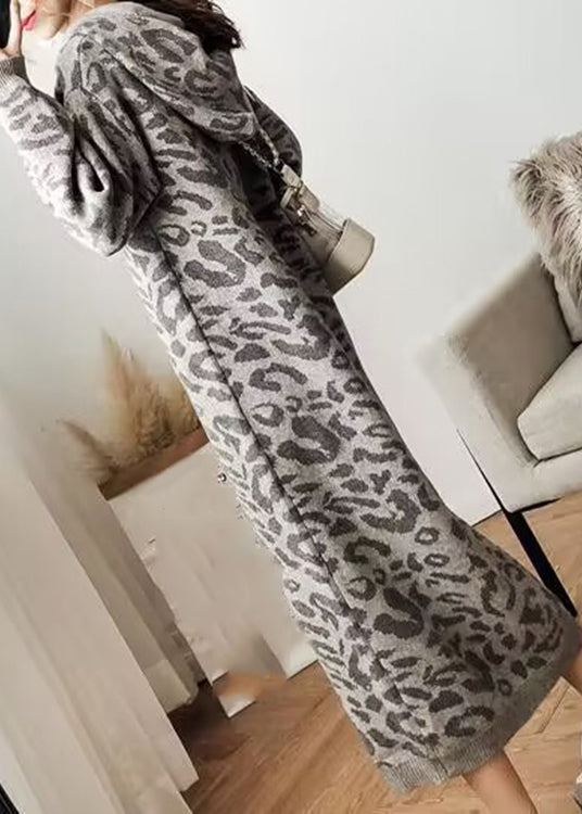 Effortlessly Elegant Sweater with a Timeless Design