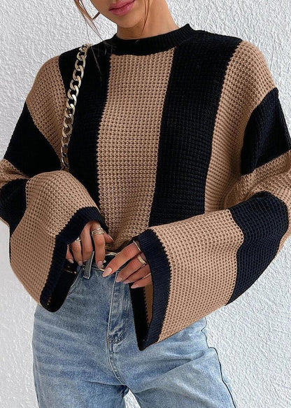 Well Tailored Sweater with a Graceful Silhouette
