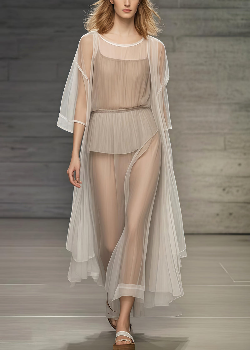 Effortlessly Elegant Garment with a Timeless Design