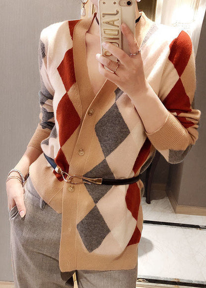 Effortlessly Elegant Cardigan with a Timeless Design