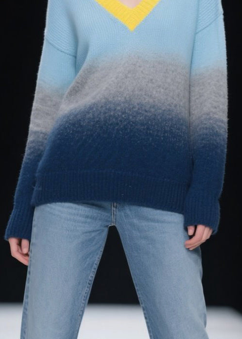 Effortlessly Elegant Top with a Timeless Design