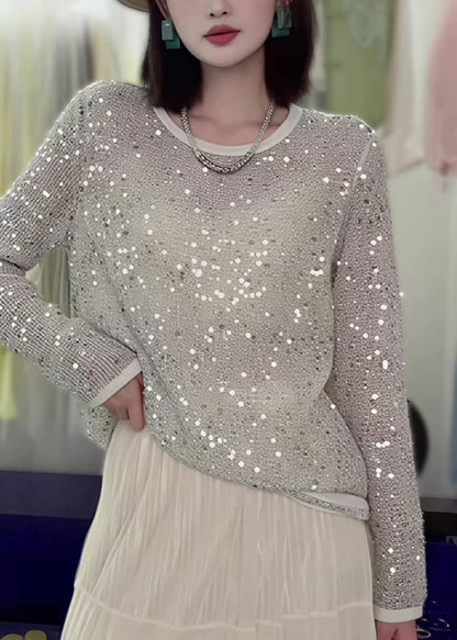 Well Tailored Top with a Graceful Silhouette