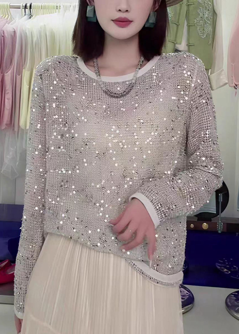 Well Tailored Top with a Graceful Silhouette