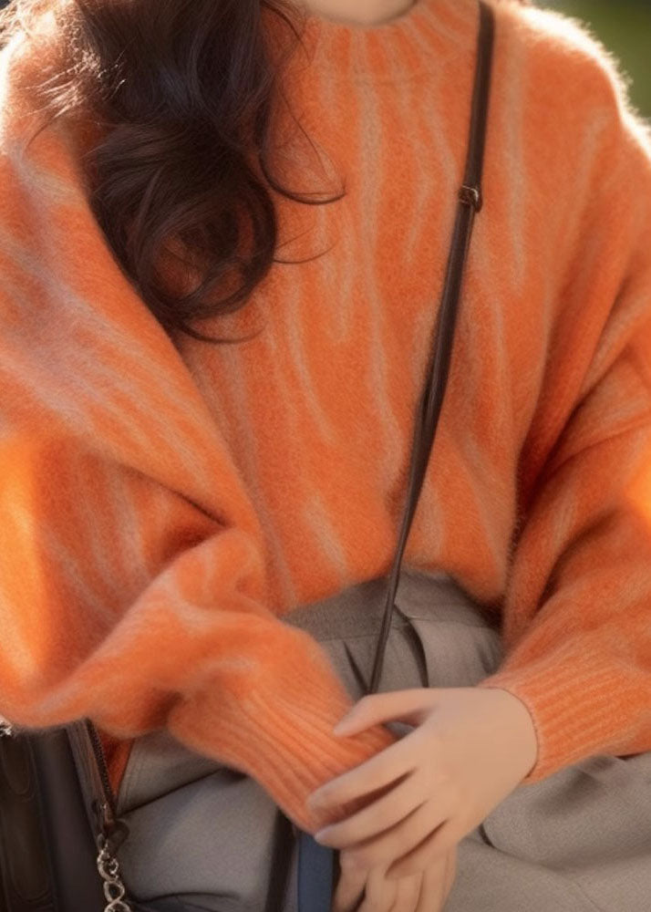 Well Tailored Sweater with a Graceful Silhouette