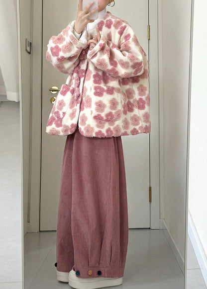 Well Tailored Pants with a Graceful Silhouette