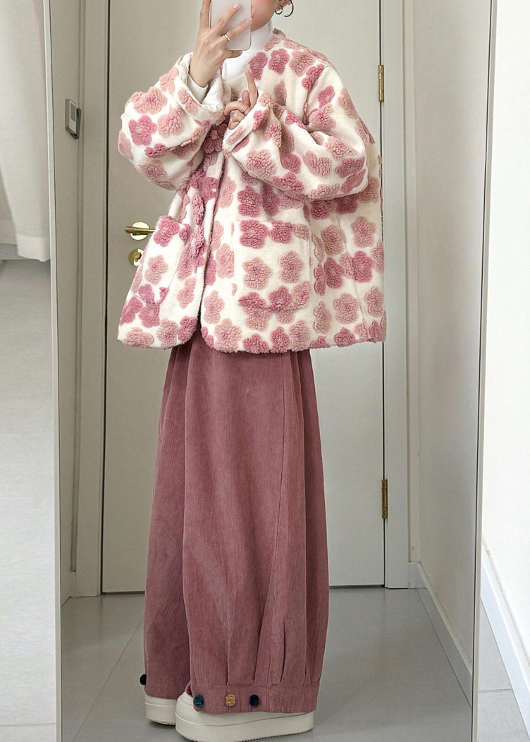 Well Tailored Pants with a Graceful Silhouette