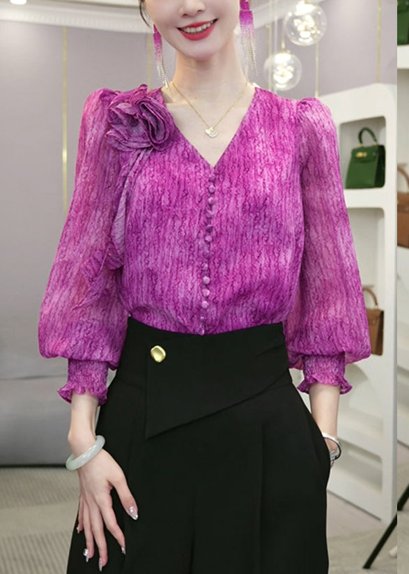 Classic Vintage Blouse with a Flattering Fit