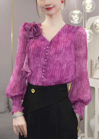 Classic Vintage Blouse with a Flattering Fit
