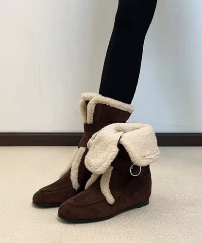 Graceful Orthopedic Boots for Modern Look