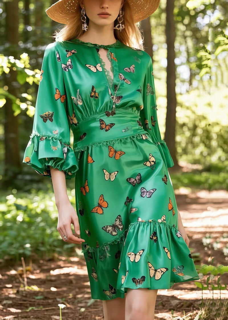 Well Tailored Dress with a Graceful Silhouette