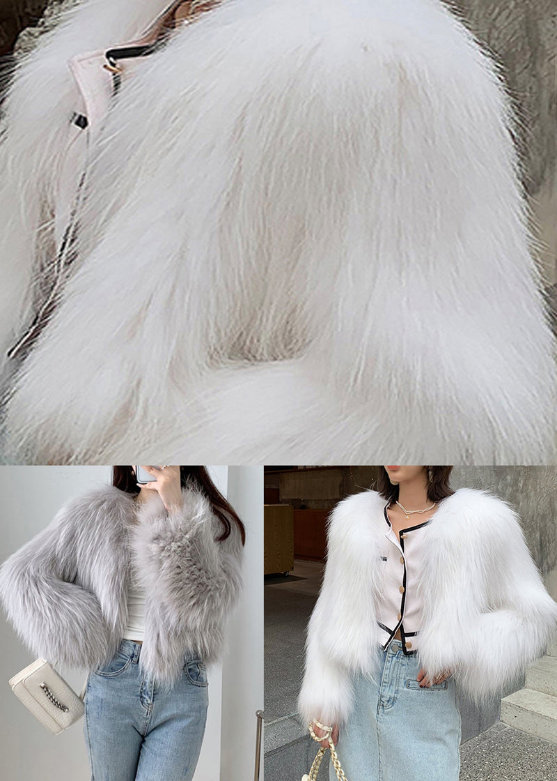 Elegantly Styled Coat for Everyday Wear