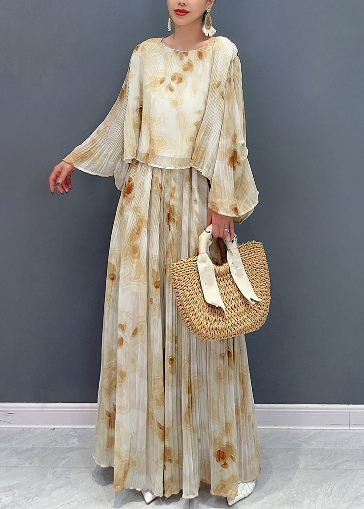 Effortlessly Elegant Top with a Timeless Design