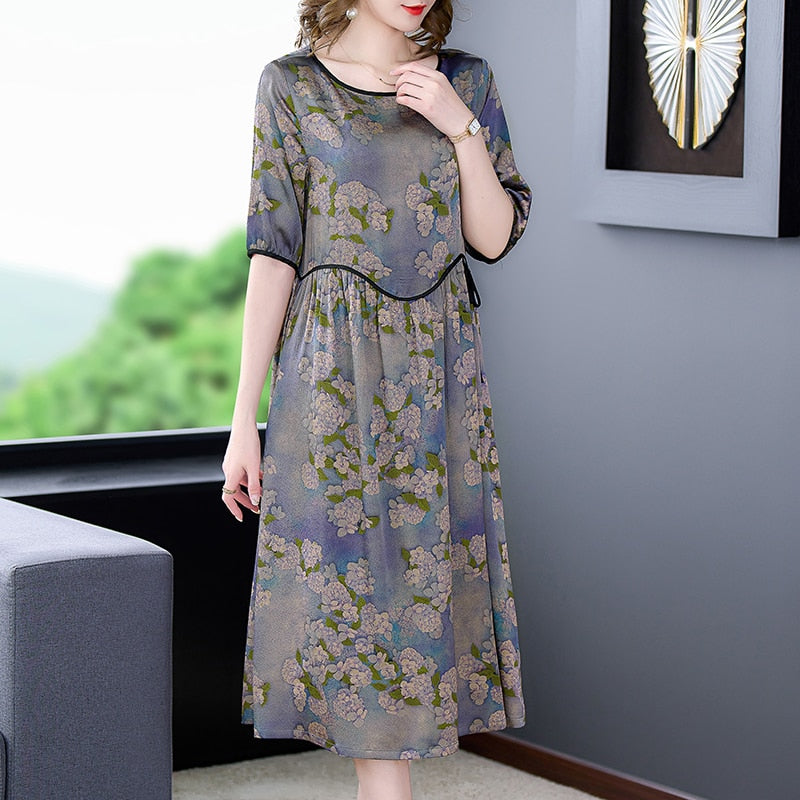 Classic Vintage & Enduringly Stylish Dress