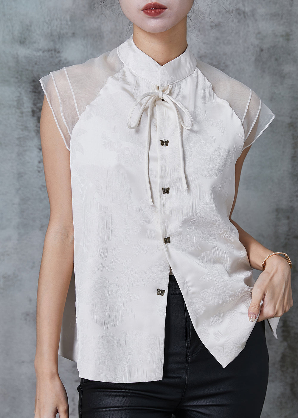 Beautifully Finished Shirt in a Timeless Design