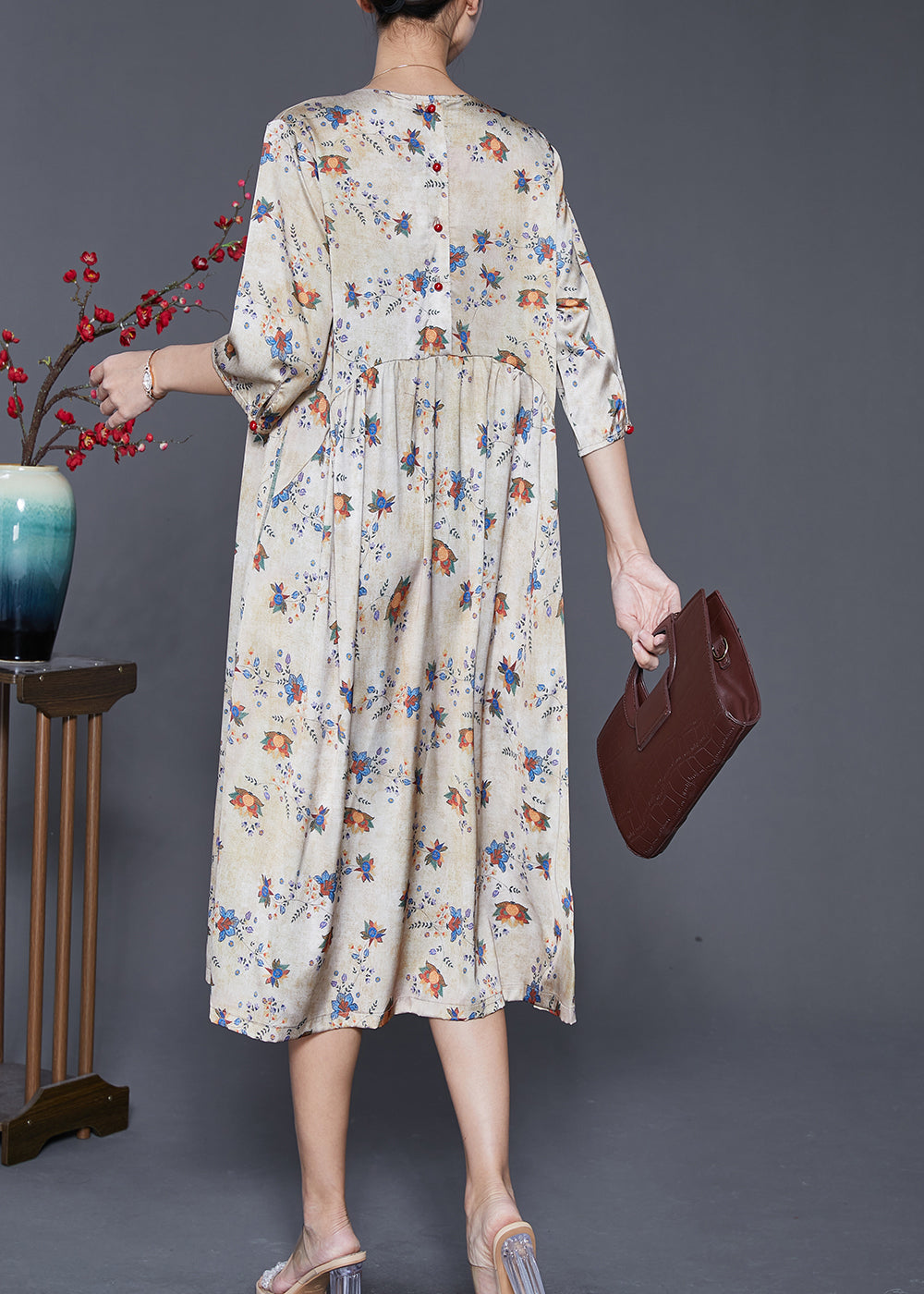 Gracefully Styled Dress for Any Occasion