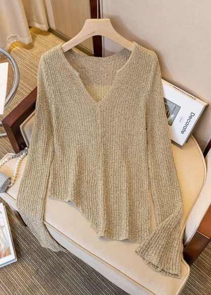 Beautifully Finished Top in a Timeless Design