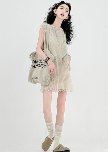Beautifully Finished Top in a Timeless Design