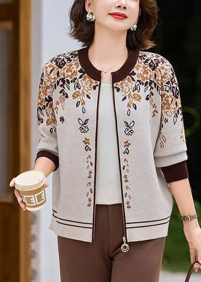 Effortlessly Elegant Cardigan with a Timeless Design