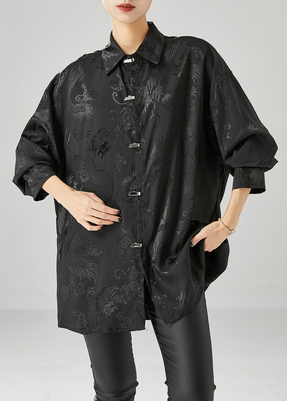Beautifully Finished Blouse in a Timeless Design