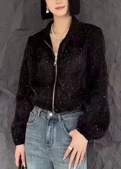 Well Tailored Coat with a Graceful Silhouette