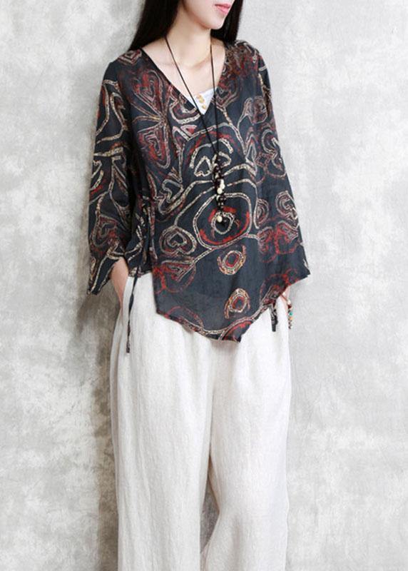 Classic Vintage Blouse with a Flattering Fit
