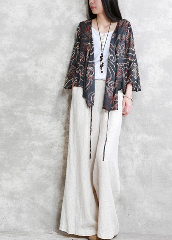 Classic Vintage Blouse with a Flattering Fit