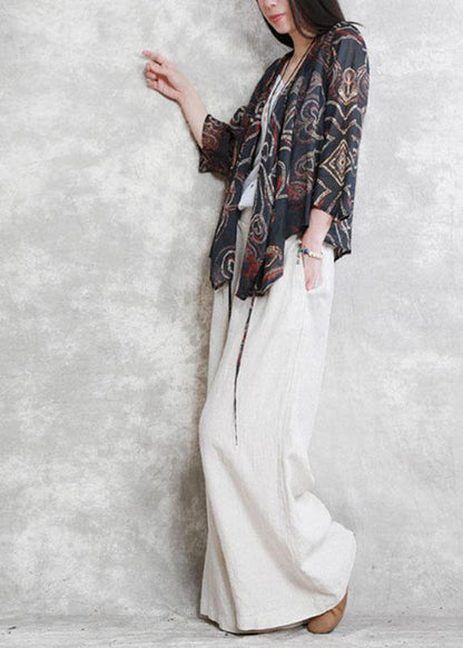 Classic Vintage Blouse with a Flattering Fit