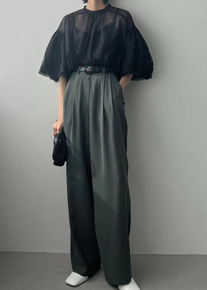 Well Tailored Top with a Graceful Silhouette