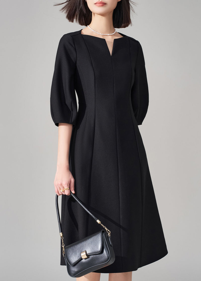 Effortlessly Elegant Dress with a Timeless Design