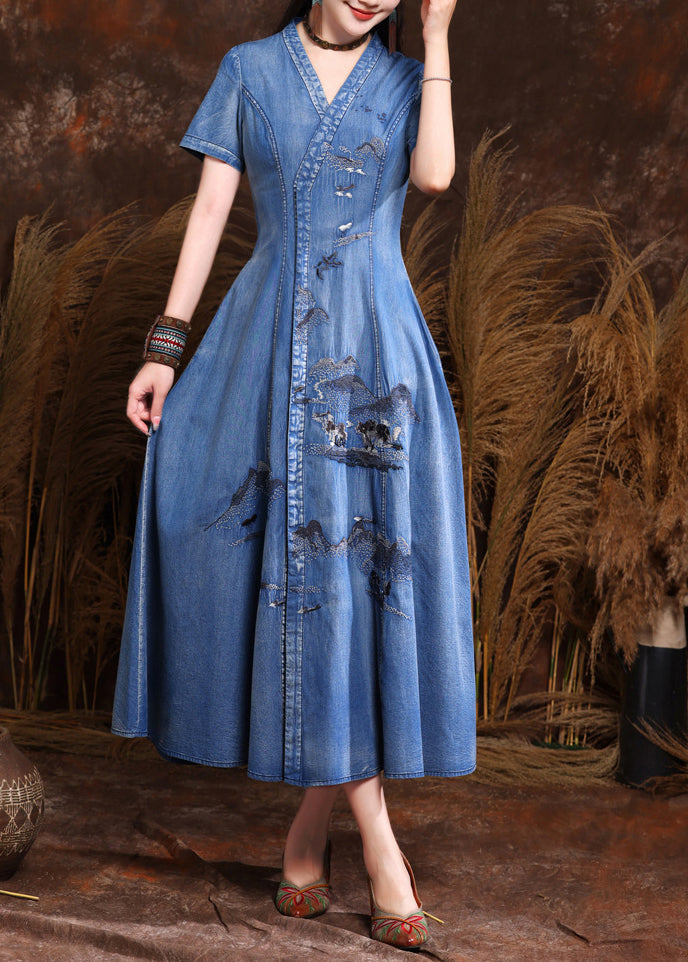Beautifully Crafted Dress in a Classic Style