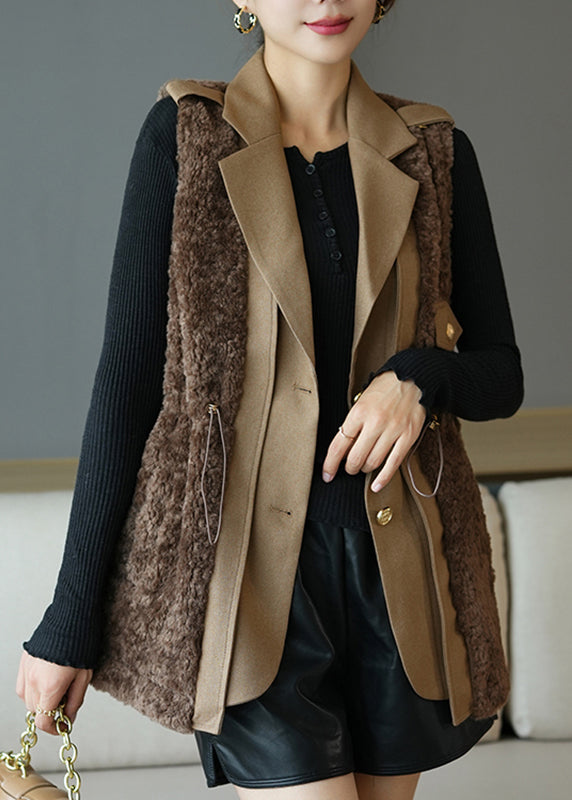 Gracefully Styled Coat for Any Occasion