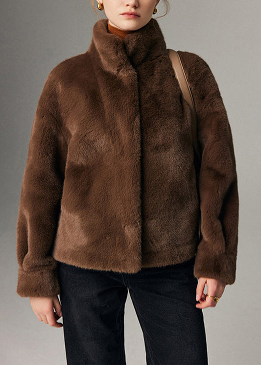 Elegantly Styled Coat for Everyday Wear