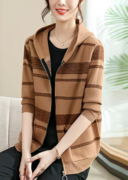 Effortlessly Elegant Cardigan with a Timeless Design