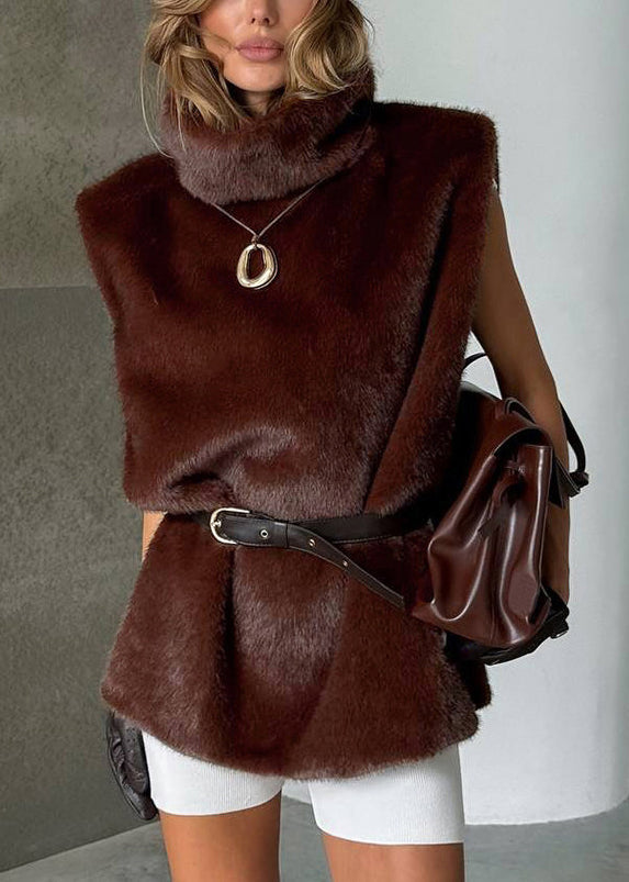 Well Tailored Coat with a Graceful Silhouette