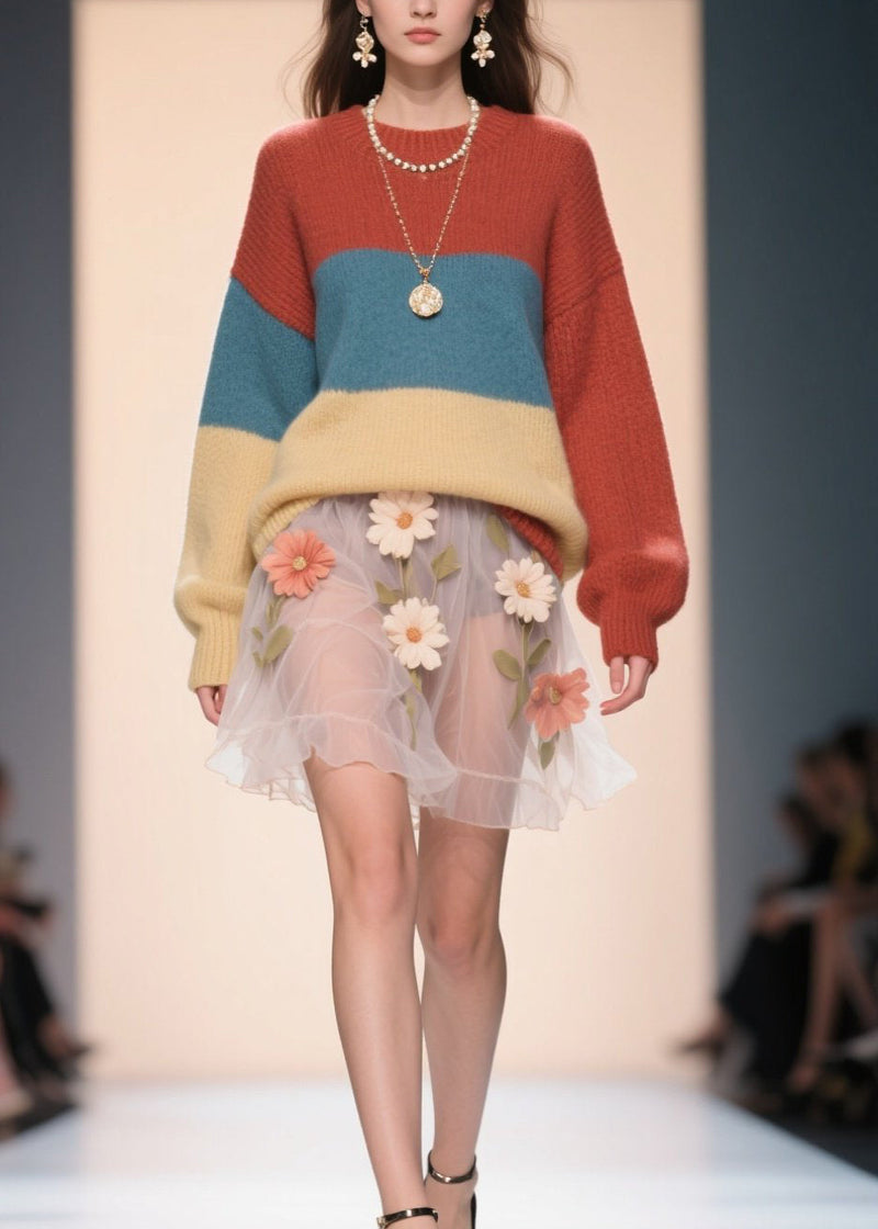 Well Tailored Sweater with a Graceful Silhouette