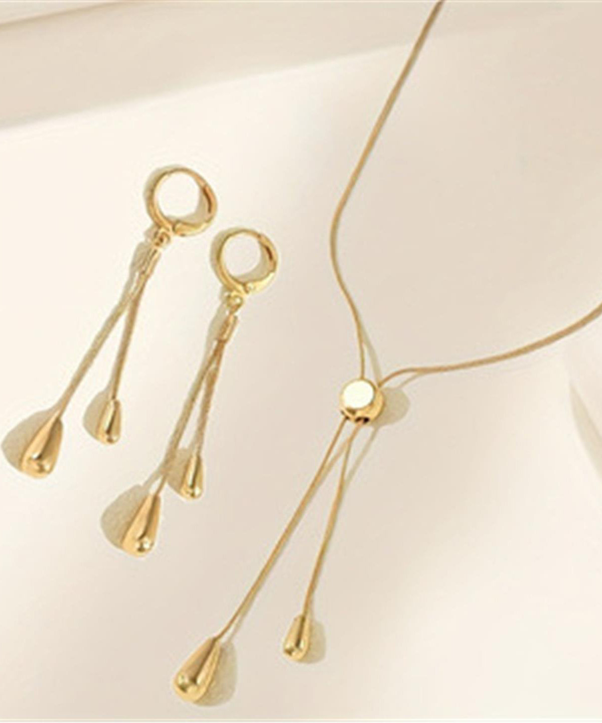 Romantic Gold Set for Special Moments